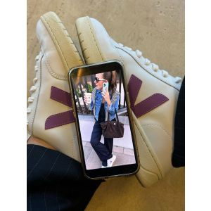 V12 LEATHER EXTRA WHITE COSMOS