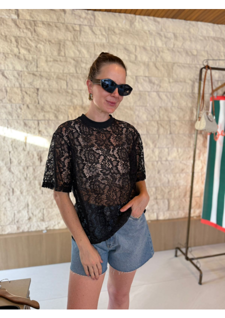 CAMISETA JOELI PRETA